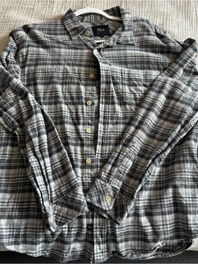 Rails Men's Black and Gray Plaid Button-Down Shirt